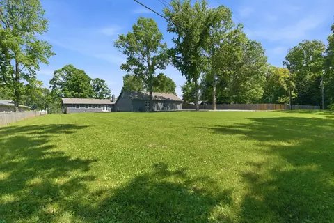 Exterior - 6308 S Glenridge Dr, Springfield, MO 65804 photo 7 of 8