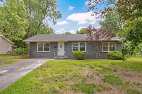 Exterior - 1012 E Morningside St, Springfield, MO 65807 photo 3 of 8