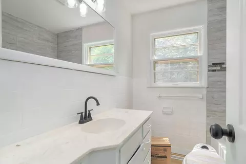 Bath - 1012 E Morningside St, Springfield, MO 65807 photo 1 of 3