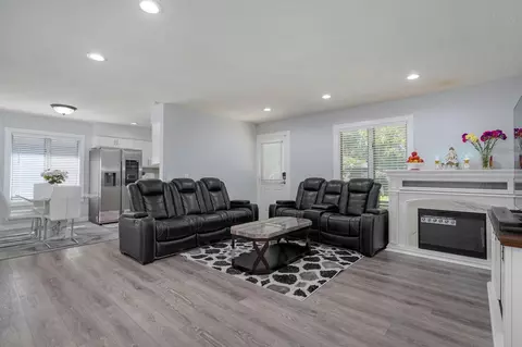 Living - 1037 W Lindberg St, Springfield, MO 65807 photo 1 of 2
