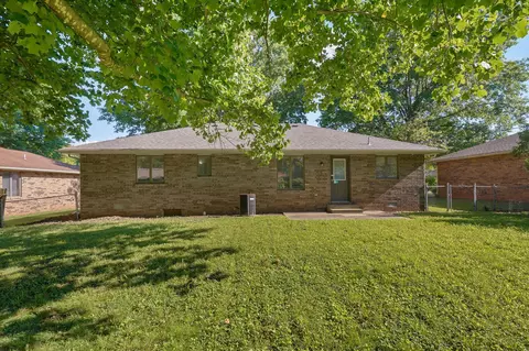 Exterior - 1037 W Lindberg St, Springfield, MO 65807 photo 7 of 11