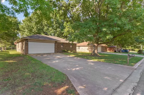 Exterior - 1037 W Lindberg St, Springfield, MO 65807 photo 11 of 11