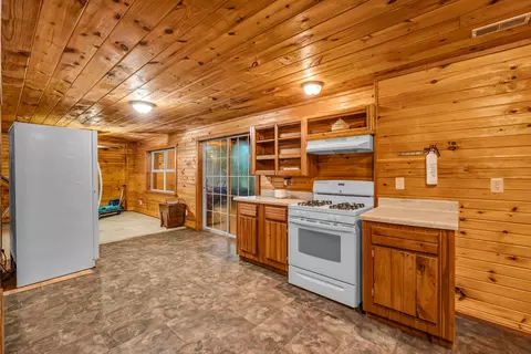 Kitchen - 804 County Road E 14-357, Dora, MO 65637 photo 7 of 8