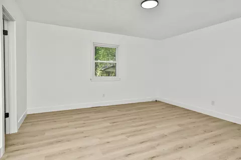 Bedroom - 736 E Greenwood St, Springfield, MO 65807 photo 1 of 4