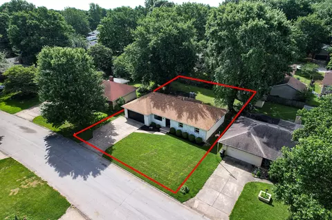 View/Area - 736 E Greenwood St, Springfield, MO 65807 photo 1 of 2