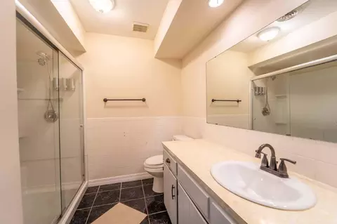 Bath - 5486 S Clay Ave, Springfield, MO 65810 photo 1 of 3