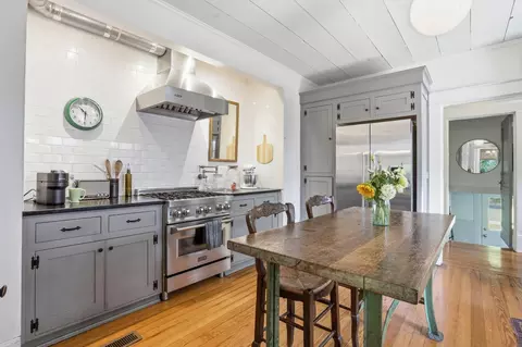 Kitchen - 637 S Weller Ave, Springfield, MO 65802 photo 5 of 5