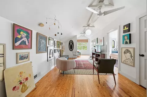 Entry Way - 637 S Weller Ave, Springfield, MO 65802 photo 1 of 3