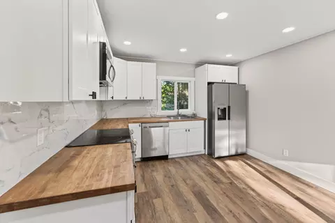 Kitchen - 2900 W Lombard St, Springfield, MO 65802 photo 2 of 2