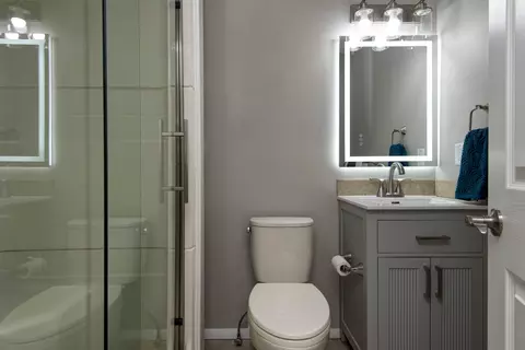 Bath - 3440 S Delaware Ave #118, Springfield, MO 65804 photo 2 of 5