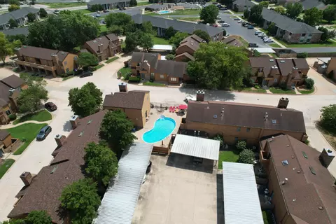 View/Area - 3440 S Delaware Ave #118, Springfield, MO 65804 photo 2 of 4