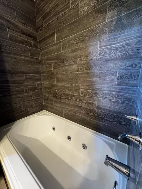 Bath - 15232 E St Highway 76, Ava, MO 65608 photo 2 of 2