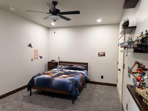 Bedroom - 71 Castlegate Dr, Seymour, MO 65746 photo 5 of 5