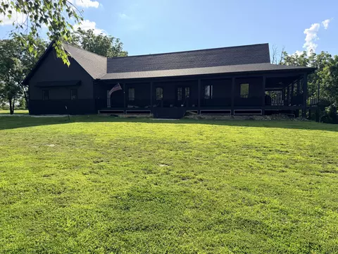 Exterior - 71 Castlegate Dr, Seymour, MO 65746 photo 1 of 8