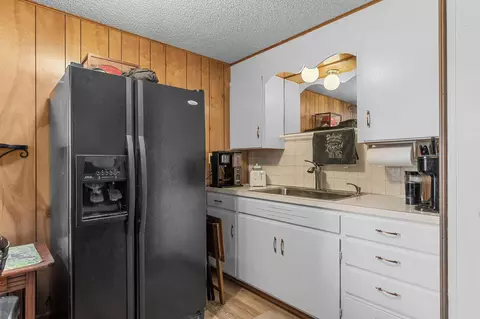 Kitchen - 25691 Hillcrest Dr, Shell Knob, MO 65747 photo 5 of 5