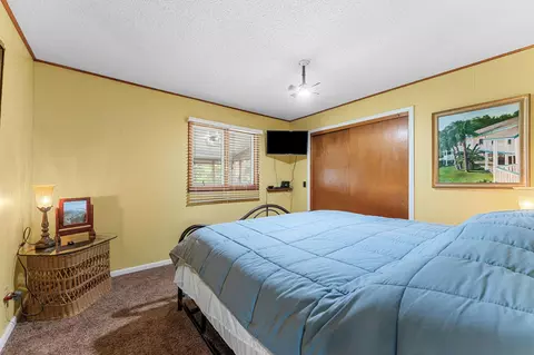 Bedroom - 25691 Hillcrest Dr, Shell Knob, MO 65747 photo 2 of 4