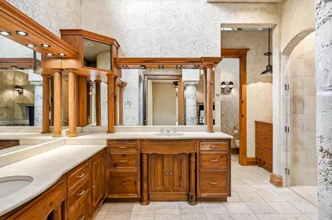 Bath - 6108 S Bluff Ridge Rd, Ozark, MO 65721 photo 4 of 15