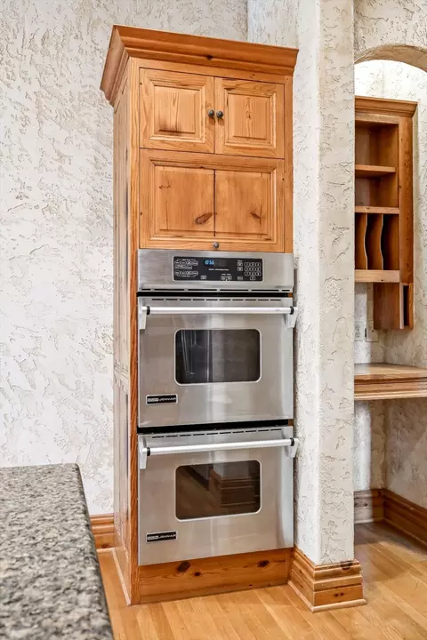 Kitchen - 6108 S Bluff Ridge Rd, Ozark, MO 65721 photo 7 of 11