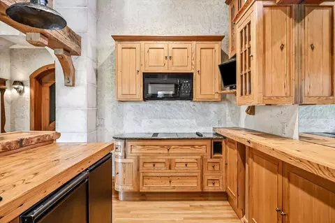 Kitchen - 6108 S Bluff Ridge Rd, Ozark, MO 65721 photo 10 of 11