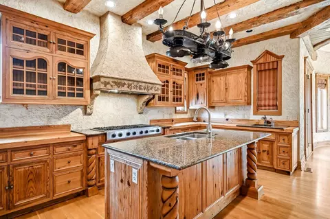 Kitchen - 6108 S Bluff Ridge Rd, Ozark, MO 65721 photo 5 of 11