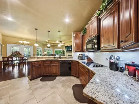 Kitchen - 599 Penzance Dr, Nixa, MO 65714 photo 3 of 4