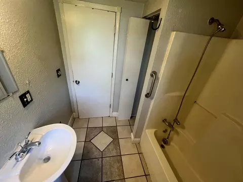 1321 N Clifton Ave, Springfield, MO 65802 photo 15
