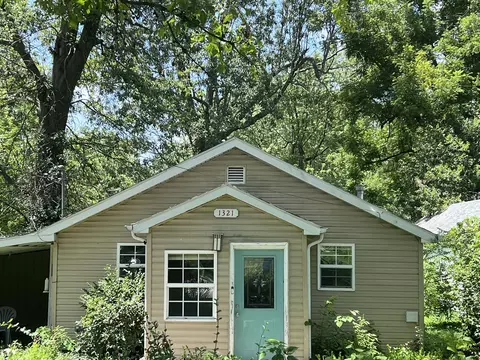 1321 N Clifton Ave, Springfield, MO 65802 photo 3