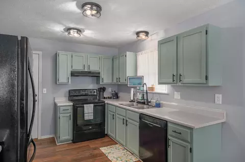 Kitchen - 405 Lynn Dr, Clever, MO 65631 photo 1 of 3