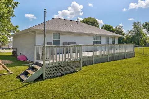 Exterior - 405 Lynn Dr, Clever, MO 65631 photo 6 of 12