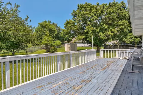 Exterior - 405 Lynn Dr, Clever, MO 65631 photo 4 of 12
