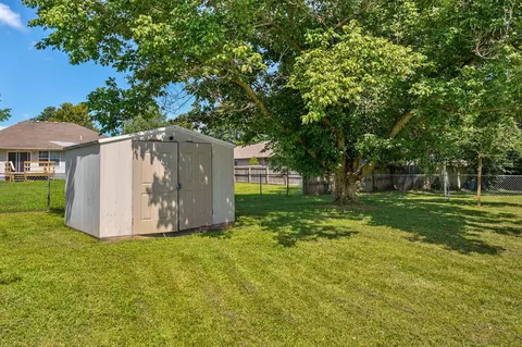 Exterior - 405 Lynn Dr, Clever, MO 65631 photo 7 of 12
