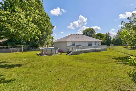 Exterior - 405 Lynn Dr, Clever, MO 65631 photo 8 of 12