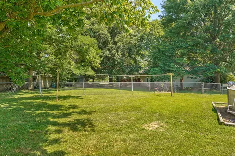 Exterior - 405 Lynn Dr, Clever, MO 65631 photo 9 of 12