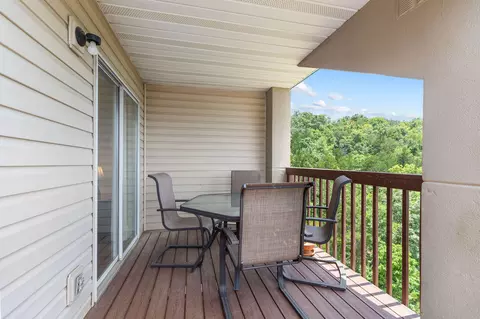 Exterior - 39 Lantern Bay Ln # 6, Branson, MO 65616 photo 2 of 3