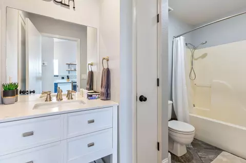 Bath - 39 Lantern Bay Ln # 6, Branson, MO 65616 photo 2 of 2