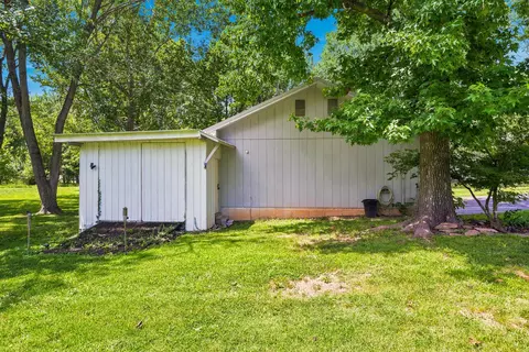 Exterior - 1050 E Camorene St, Springfield, MO 65803 photo 8 of 8