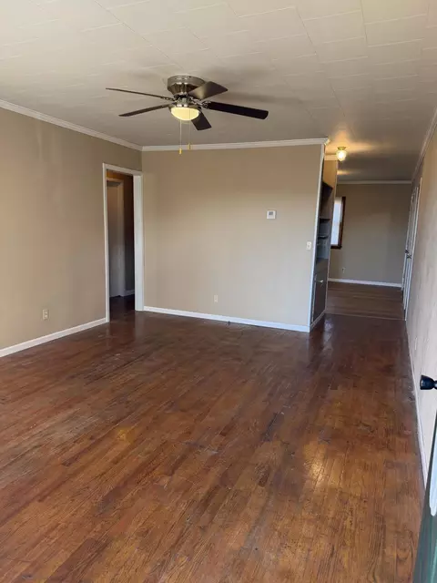Living - 917 S Elm St, Mountain View, MO 65548 photo 1 of 7