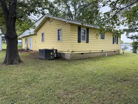 Exterior - 917 S Elm St, Mountain View, MO 65548 photo 7 of 8