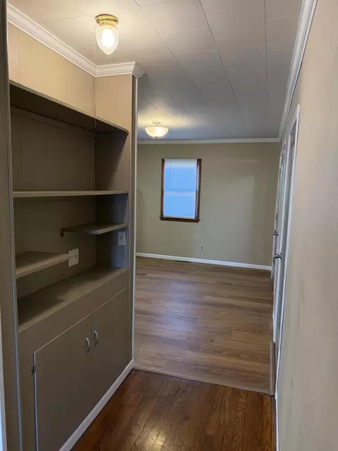 Entry Way - 917 S Elm St, Mountain View, MO 65548 photo 1 of 4