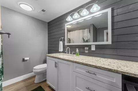 Bath - 22059 Knob Hill Ln, Shell Knob, MO 65747 photo 3 of 3