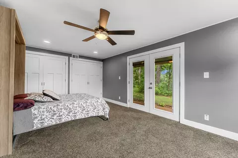 Bedroom - 22059 Knob Hill Ln, Shell Knob, MO 65747 photo 1 of 6