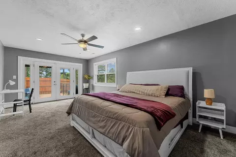 Bedroom - 22059 Knob Hill Ln, Shell Knob, MO 65747 photo 3 of 6