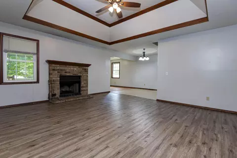 1428 W Whiteside St, Springfield, MO 65807 photo 3