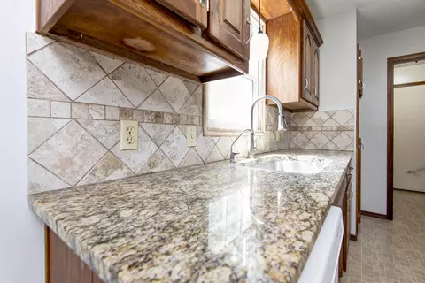 1428 W Whiteside St, Springfield, MO 65807 photo 5