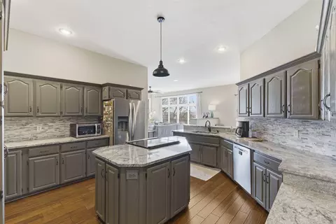 Kitchen - 3770 E Turtle Hatch Rd, Springfield, MO 65809 photo 3 of 3