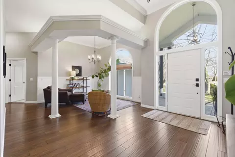 Entry Way - 3770 E Turtle Hatch Rd, Springfield, MO 65809 photo 2 of 4