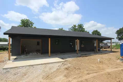 109 Bonnie Ln, Seymour, MO 65746