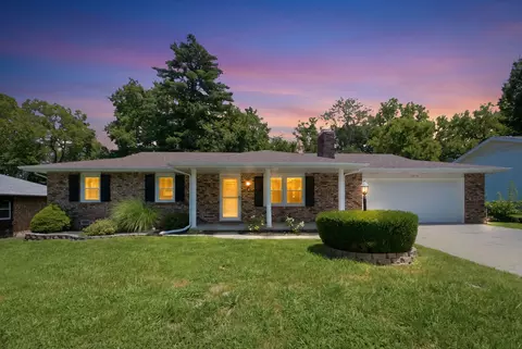 1410 S Oakland Ave, Bolivar, MO 65613