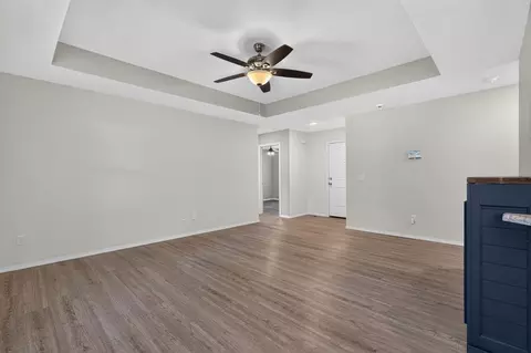 Living - 505 S Forest Ln, Republic, MO 65738 photo 2 of 3