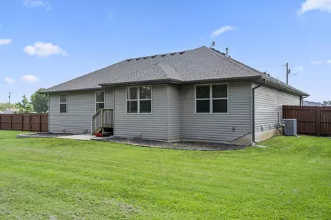 Exterior - 505 S Forest Ln, Republic, MO 65738 photo 8 of 12